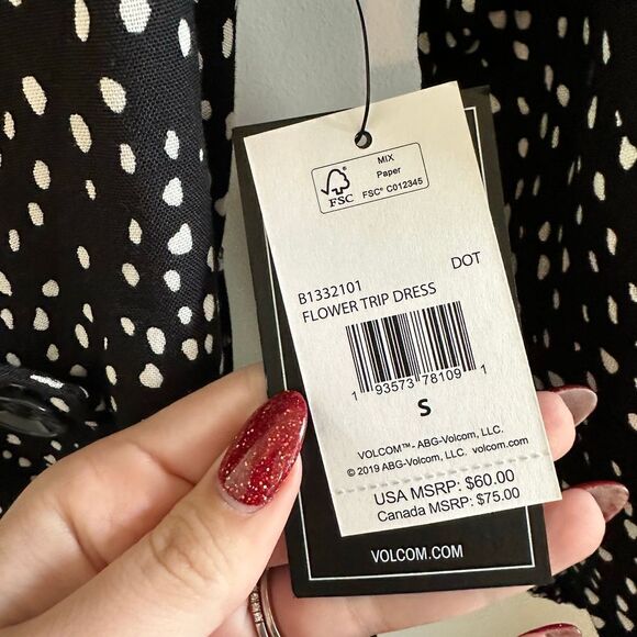 NWT Volcom Flower Trip Wrap Dress - Picture 13 of 13